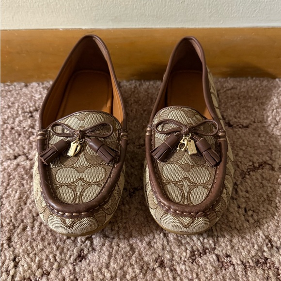 {Coach}-Size : 6-Women's Brown Loafers - Picture 2 of 8